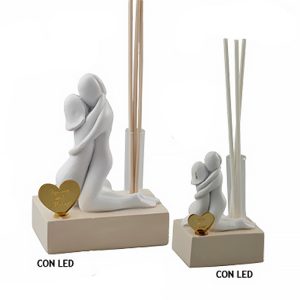 COPPIA SPOSI ABBRACCIO