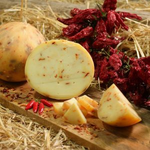 Caciocavallo con peperone crusco